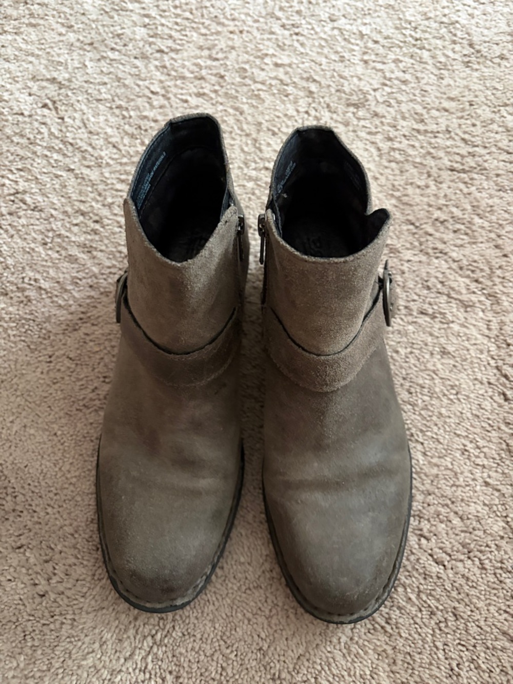 Born Suede Ankle Boots in charcoal size 8 like new - Picture 2 of 5
